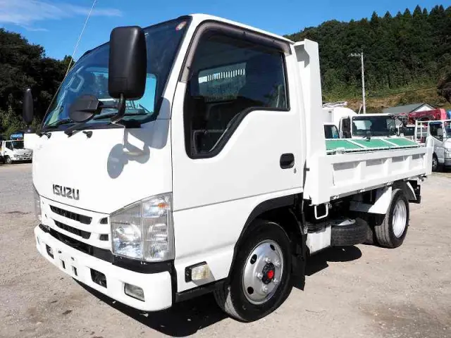いすゞ エルフ TKG-NKS85AD(4WD)の写真1