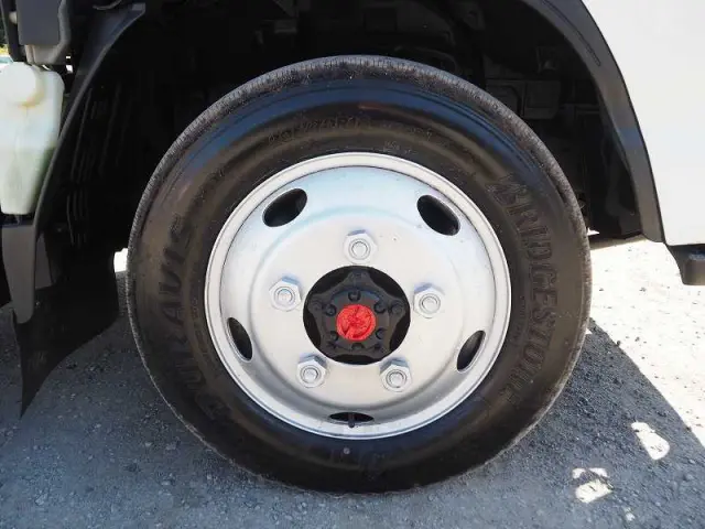 いすゞ エルフ TKG-NKS85AD(4WD)の写真9