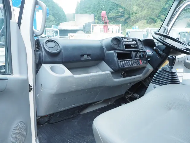 日野 デュトロ TKG-XZU675T(4WD)の写真38