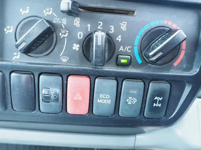 日野 デュトロ TKG-XZU675T(4WD)の写真47