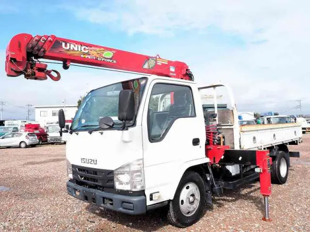 いすゞ エルフ TPG-NKR85R(2WD)の写真1