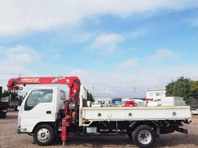 いすゞ エルフ TPG-NKR85R(2WD)の写真2