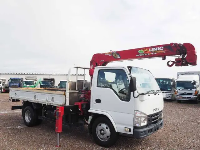 いすゞ エルフ TPG-NKR85R(2WD)の写真7