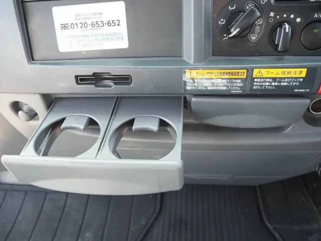 いすゞ エルフ TPG-NKR85R(2WD)の写真46
