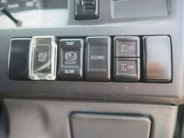いすゞ エルフ TPG-NKR85R(2WD)の写真48