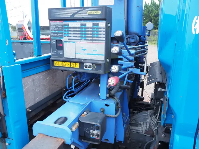 三菱 キャンター TKG-FEA80(2WD)の写真10