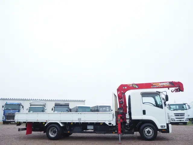 いすゞ フォワード 2RG-FRR90S2(2WD)の写真6