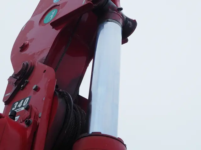 いすゞ フォワード 2RG-FRR90S2(2WD)の写真13