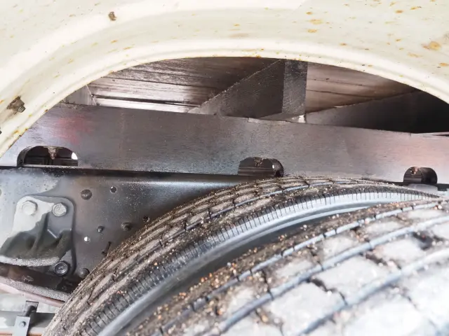 いすゞ フォワード 2RG-FRR90S2(2WD)の写真33