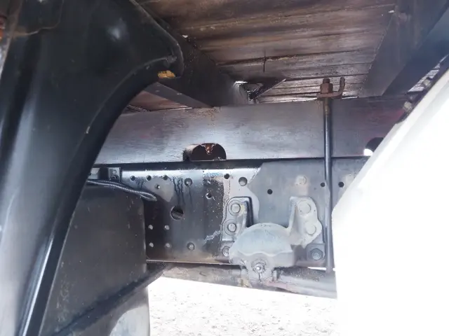 いすゞ フォワード 2RG-FRR90S2(2WD)の写真34