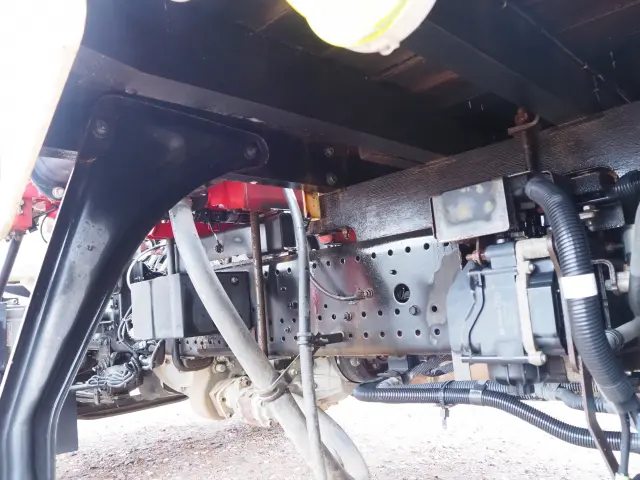 いすゞ フォワード 2RG-FRR90S2(2WD)の写真37