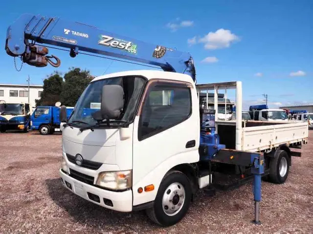 日野 デュトロ SKG-XZU650M(2WD)の写真1