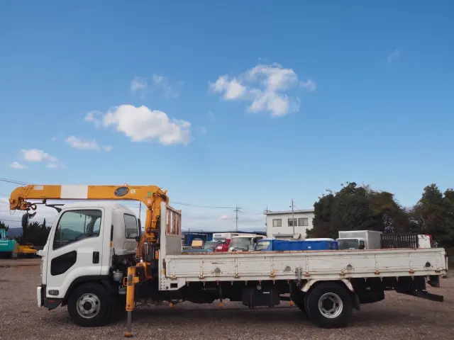 いすゞ フォワード SKG-FRR90S1(2WD)の写真2