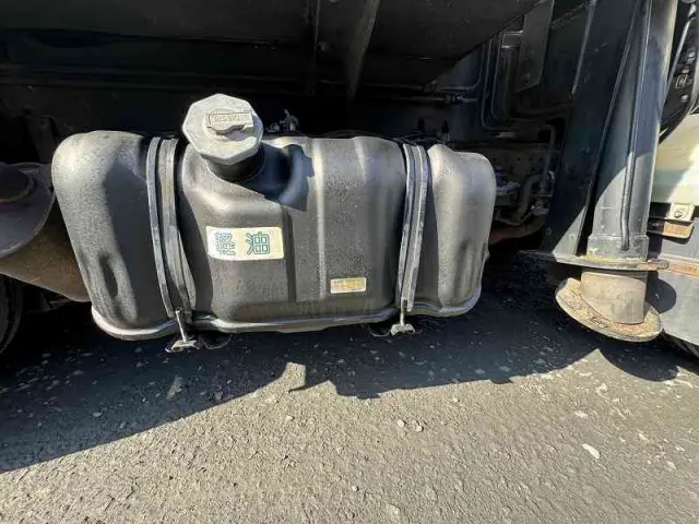 いすゞ エルフ BKG-NKR85AN(2WD)の写真25