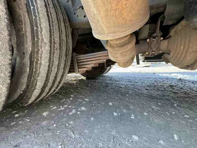 いすゞ エルフ BKG-NKR85AN(2WD)の写真26