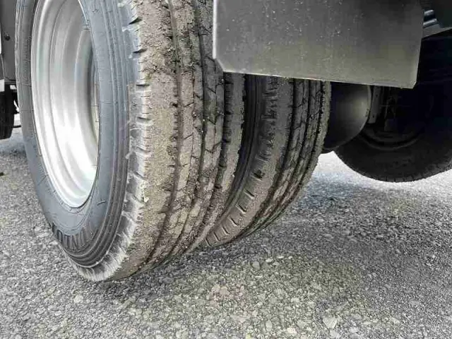 日野 デュトロ PB-XZU301E(2WD)の写真36