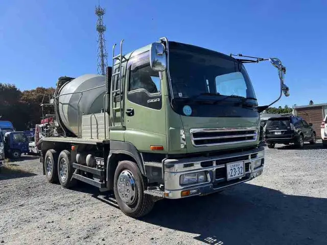 いすゞ ギガ PJ-CXZ77K6(6x4)の写真6