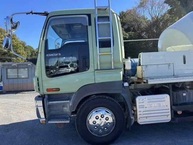 いすゞ ギガ PJ-CXZ77K6(6x4)の写真21