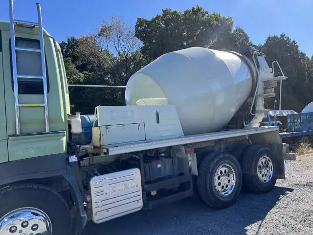 いすゞ ギガ PJ-CXZ77K6(6x4)の写真22