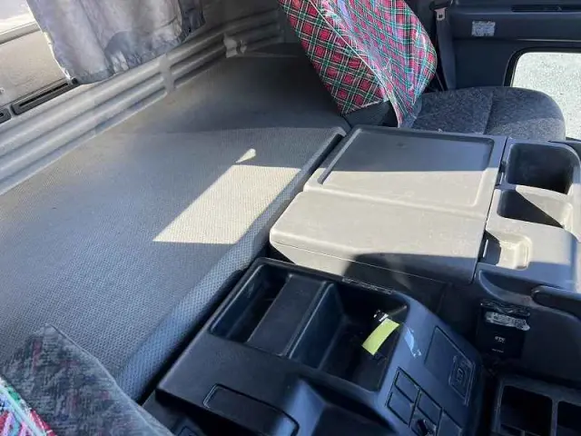 いすゞ ギガ PJ-CXZ77K6(6x4)の写真37