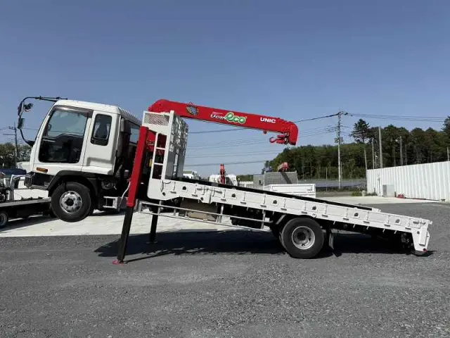 いすゞ フォワード PB-FRR35L3(2WD)の写真2