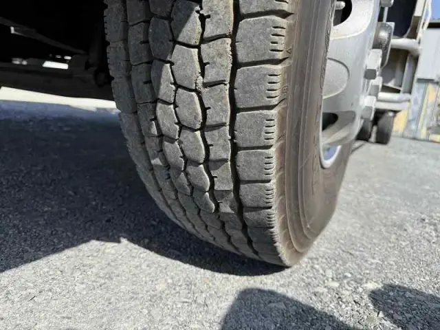 いすゞ フォワード PB-FRR35L3(2WD)の写真38