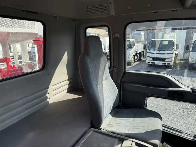 いすゞ フォワード PB-FRR35L3(2WD)の写真43