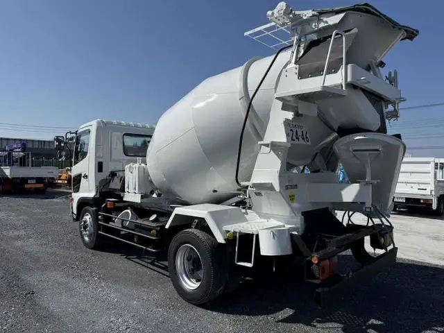 日野 レンジャー LKG-FJ7JDAA(2WD)の写真3