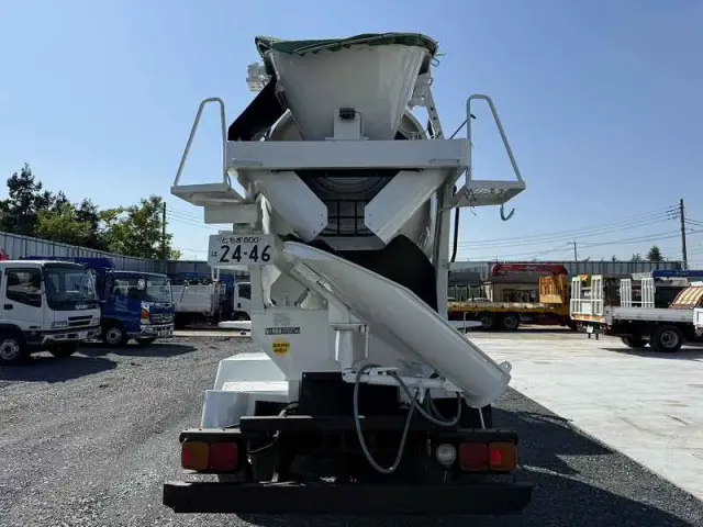 日野 レンジャー LKG-FJ7JDAA(2WD)の写真4