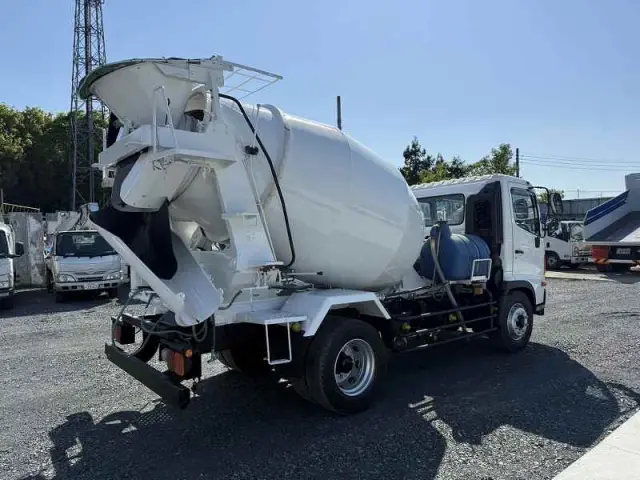 日野 レンジャー LKG-FJ7JDAA(2WD)の写真5