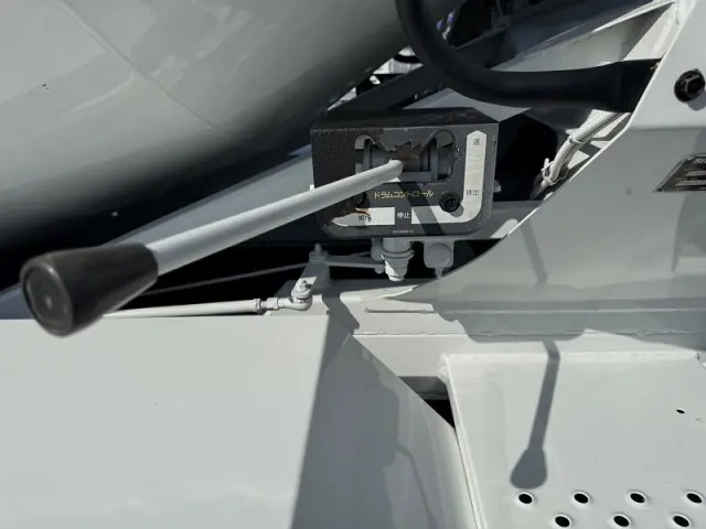 日野 レンジャー LKG-FJ7JDAA(2WD)の写真16