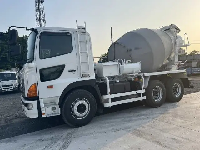 日野 プロフィア LKG-FS1AKAA(6x4)の写真3