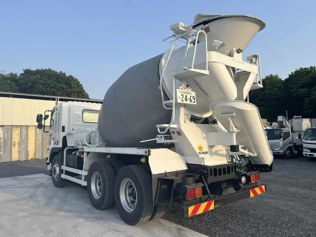 日野 プロフィア LKG-FS1AKAA(6x4)の写真4