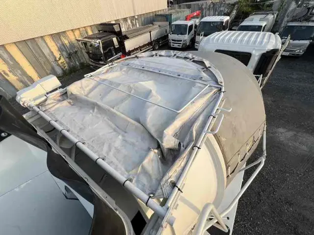 日野 プロフィア LKG-FS1AKAA(6x4)の写真11