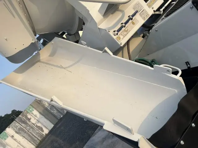 日野 プロフィア LKG-FS1AKAA(6x4)の写真16