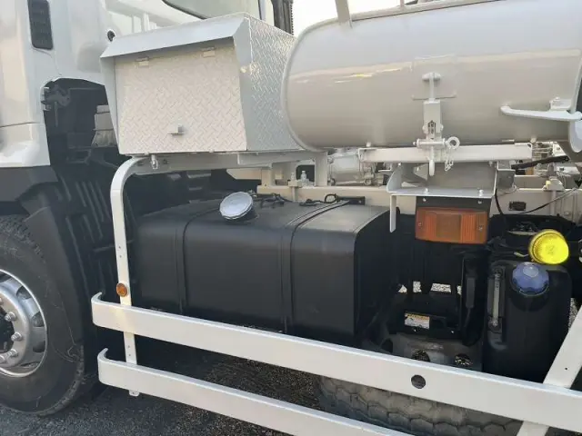 日野 プロフィア LKG-FS1AKAA(6x4)の写真27