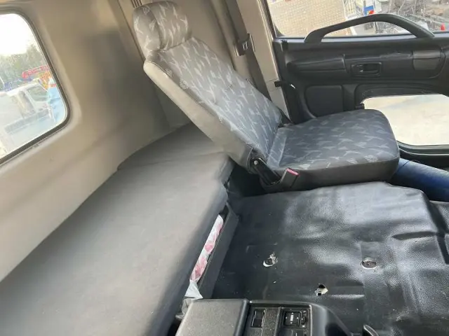 日野 プロフィア LKG-FS1AKAA(6x4)の写真41