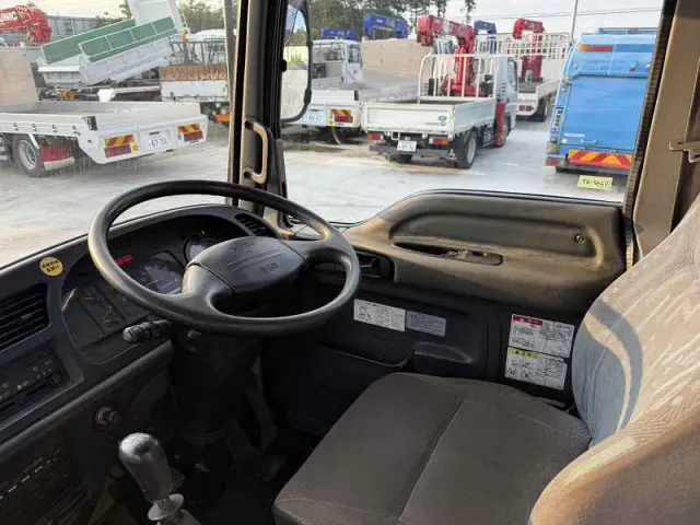 いすゞ フォワード PB-FSR35G3S(2WD)の写真43