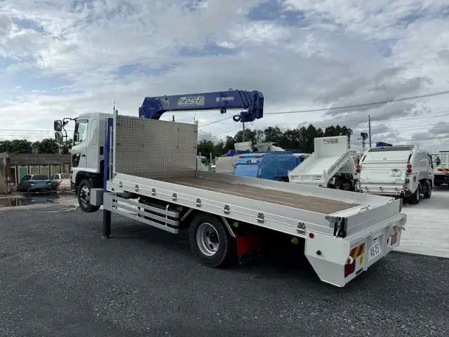 日野 レンジャー PK-FE7JKFA(2WD)の写真3