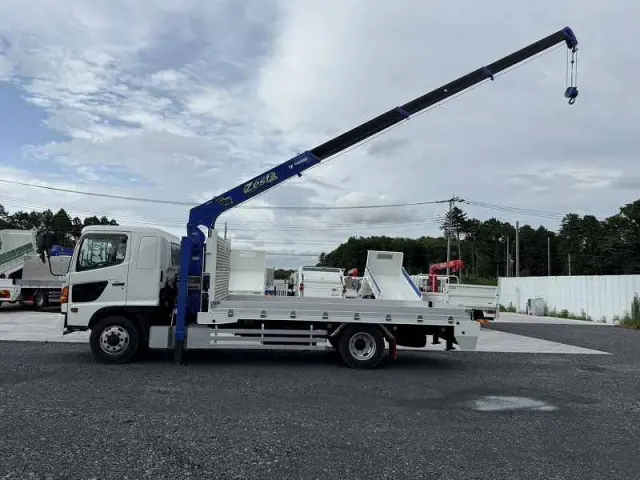 日野 レンジャー PK-FE7JKFA(2WD)の写真11