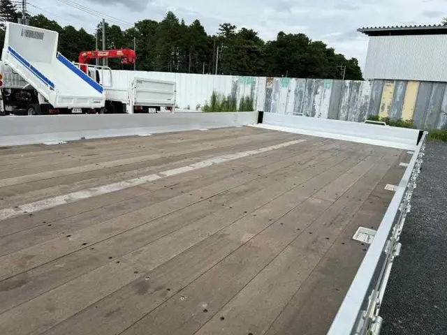 日野 レンジャー PK-FE7JKFA(2WD)の写真17