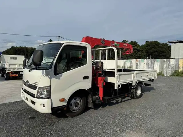 日野 デュトロ TKG-XZU775M(4WD)の写真1