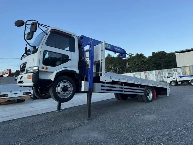 UD コンドル KL-PK26A(6x2)の写真1