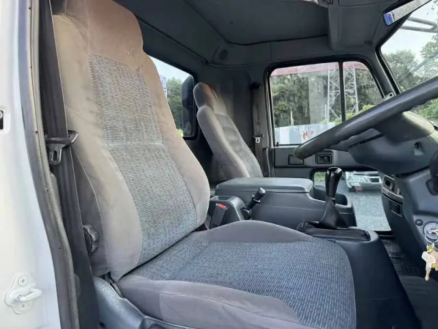 UD コンドル KL-PK26A(6x2)の写真43