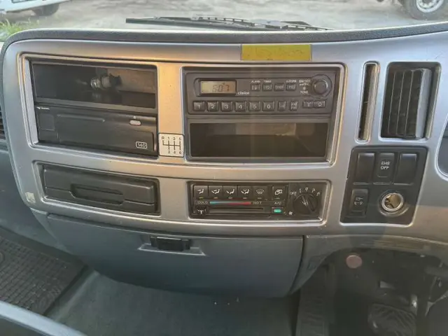 UD コンドル KL-PK26A(6x2)の写真46