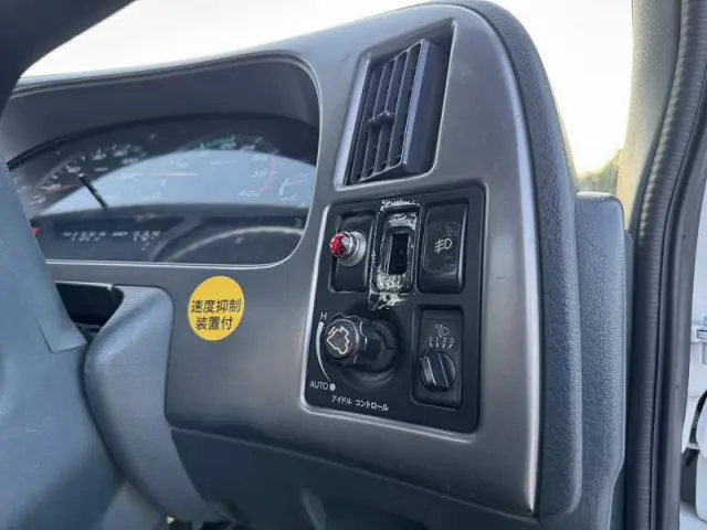 UD コンドル KL-PK26A(6x2)の写真48