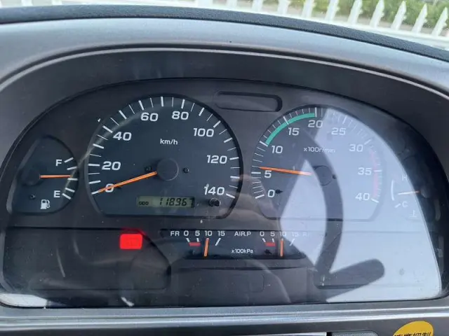 UD コンドル KL-PK26A(6x2)の写真49