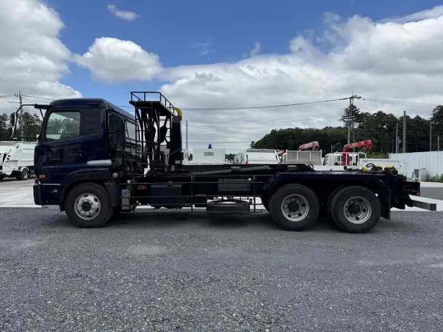 UD クオン ADG-CW4YL(6x4)の写真2