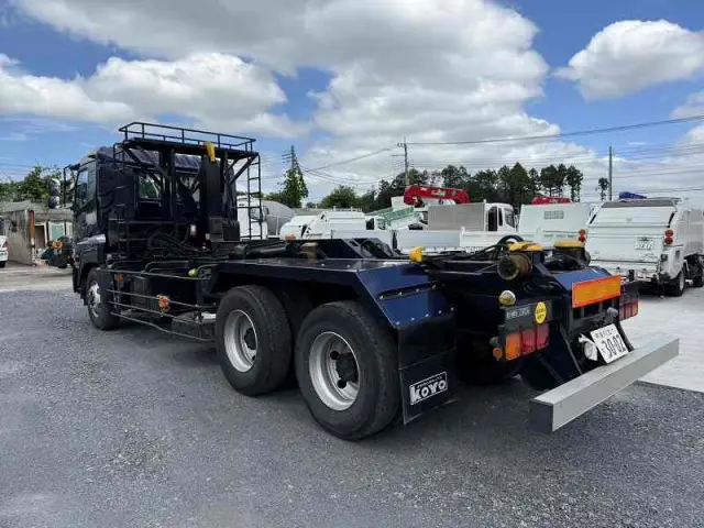 UD クオン ADG-CW4YL(6x4)の写真3