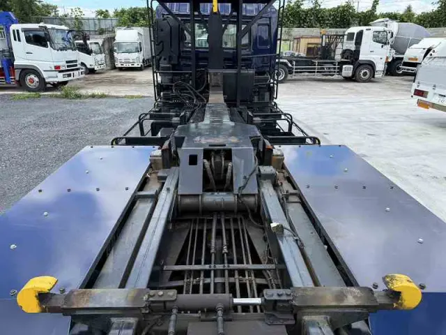 UD クオン ADG-CW4YL(6x4)の写真14